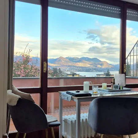 Апартаменты Sunset Lakeview Small Paradise *