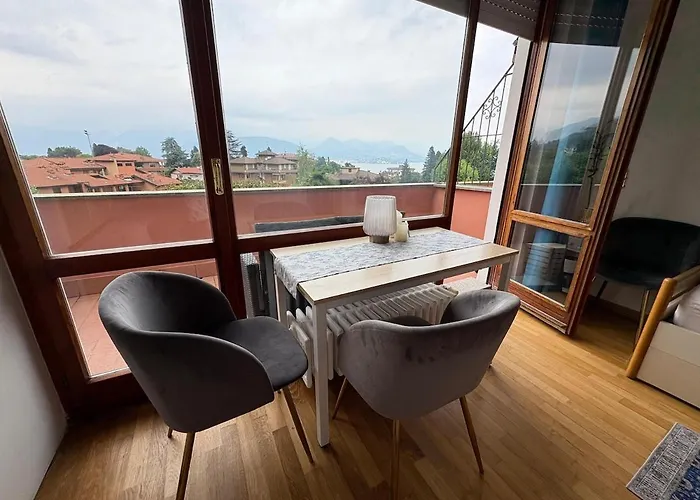 Sunset Lakeview Small Paradise *