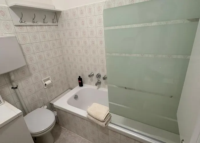 Sunset Lakeview Small Paradise